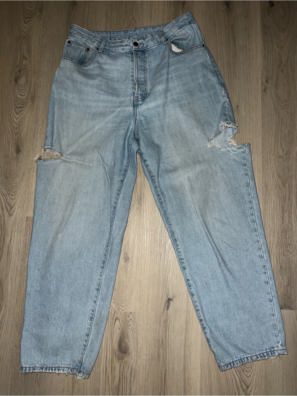 Dr. Denim Bella Balloon Leg Distressed Jeans Light Wash Blue Size 32/30